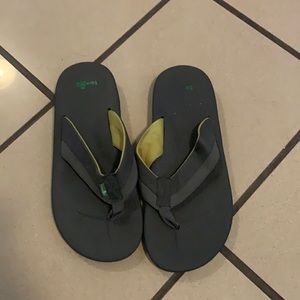 sanuk brumeister gray Green